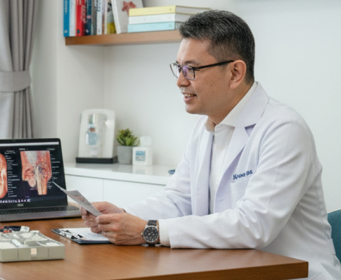 Dr Yuen-m